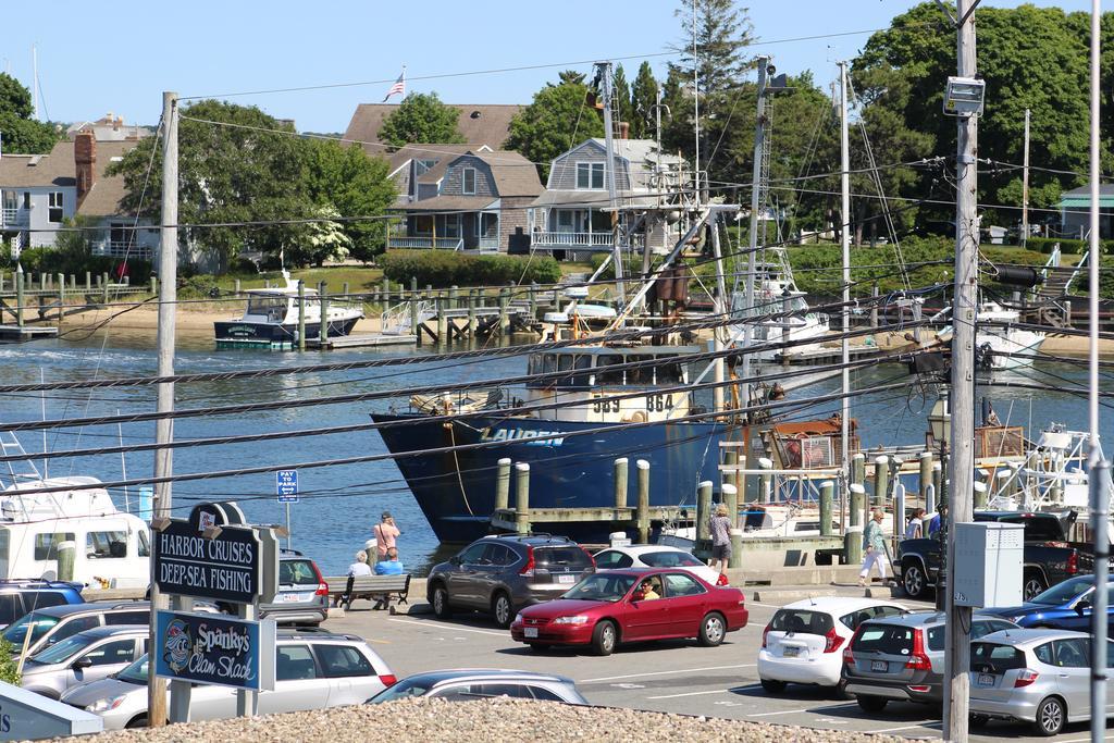 Hyannis Holiday Motel Luaran gambar