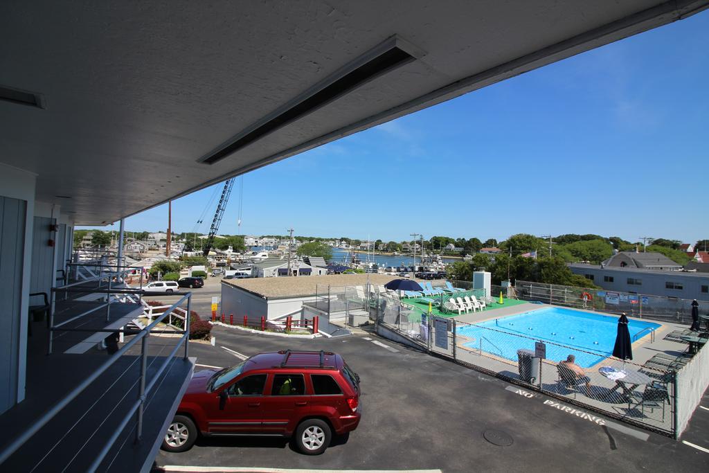 Hyannis Holiday Motel Luaran gambar