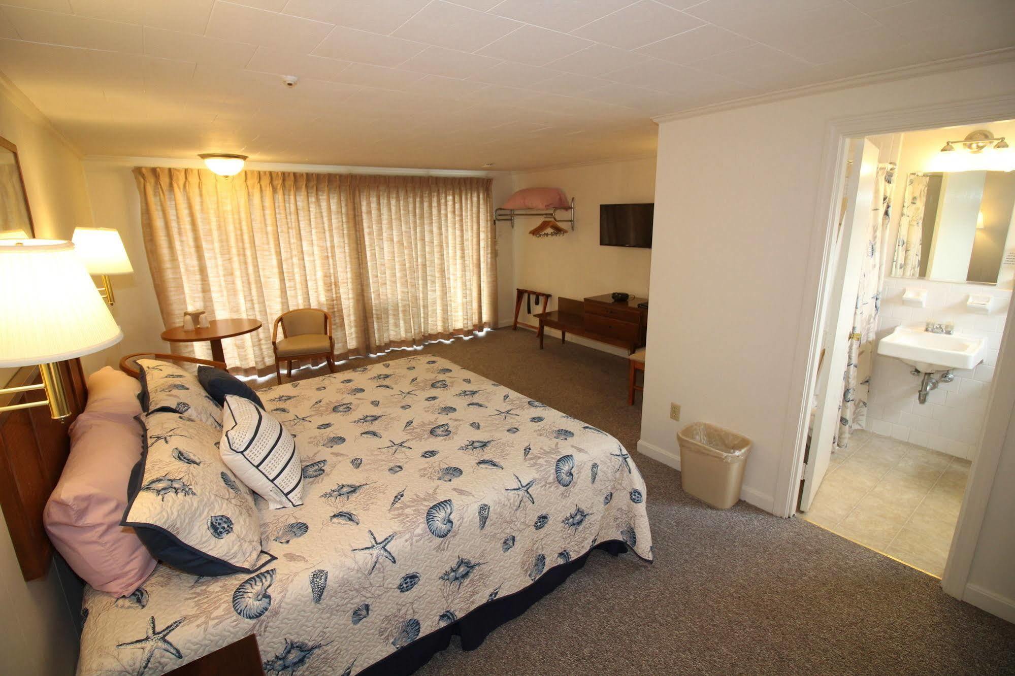 Hyannis Holiday Motel Luaran gambar