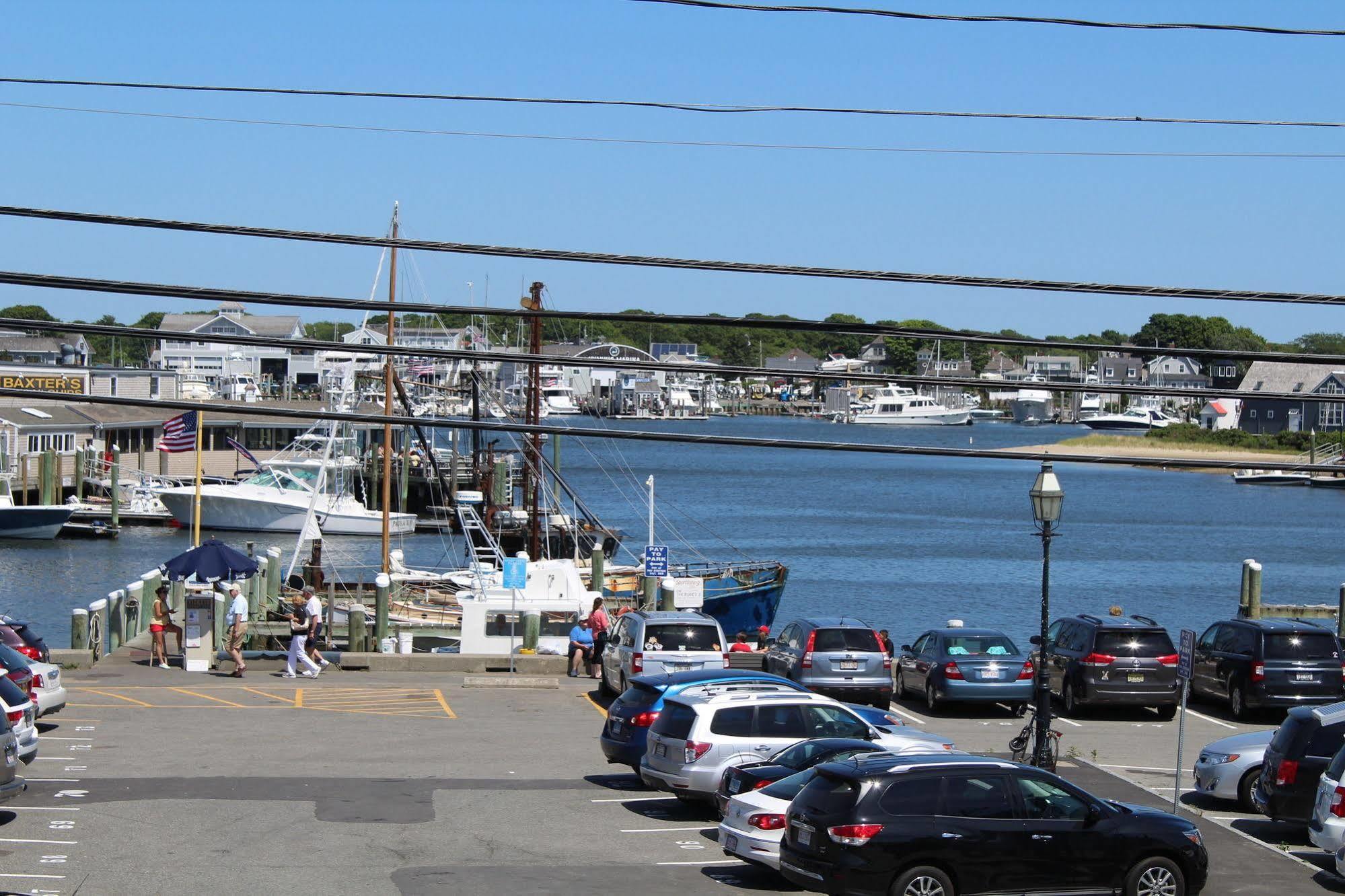 Hyannis Holiday Motel Luaran gambar