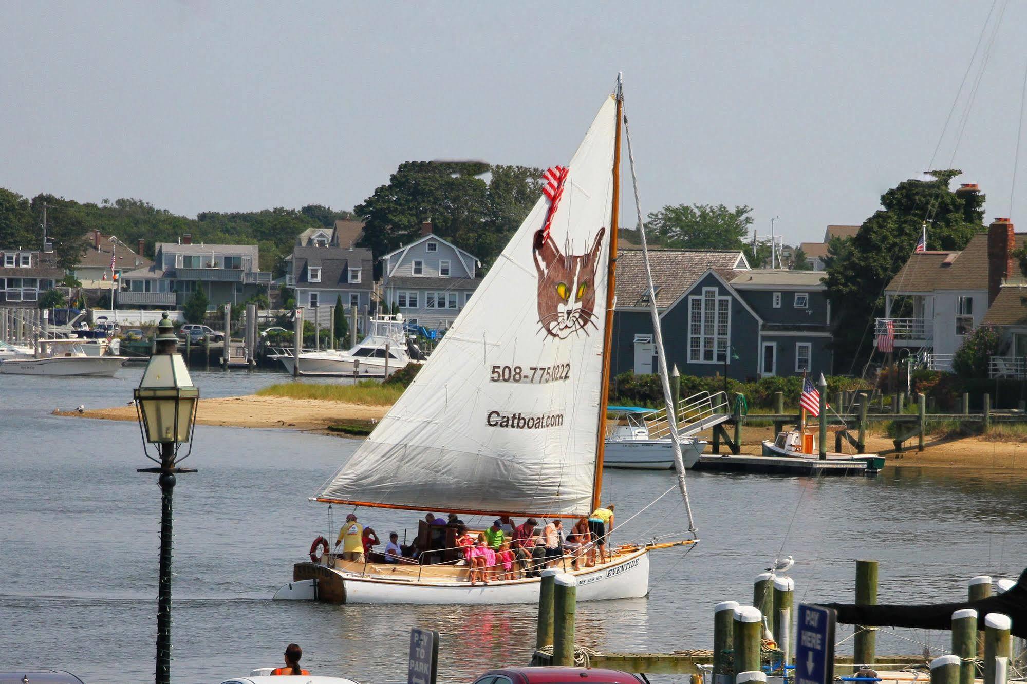 Hyannis Holiday Motel Luaran gambar